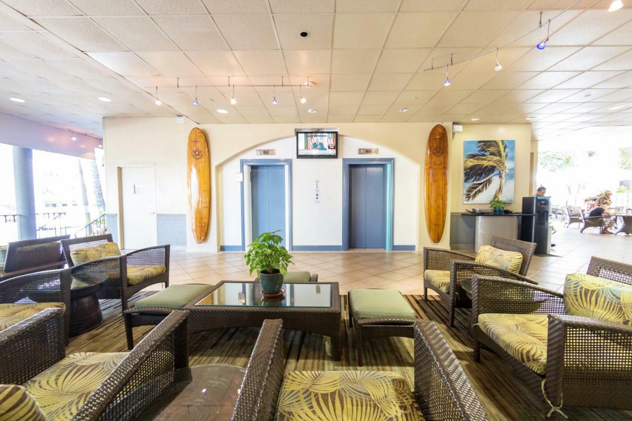 Beautiful In The Heart Of Vibrant Waikiki